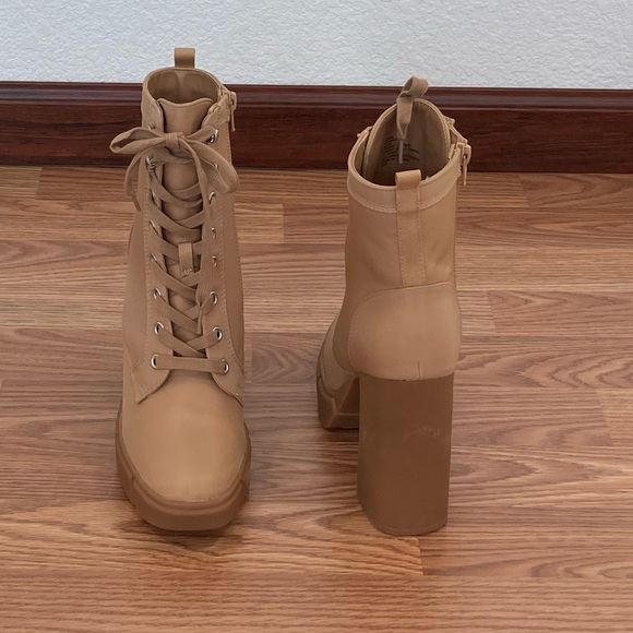 Steve Madden Hani Lace Up High Heeled Platform Combat Booties Size 8.5 Tan NIB - Picture 5 of 9